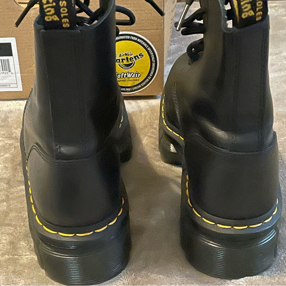 Dr. Martens Audrick Boot size 8 - Picture 9 of 11
